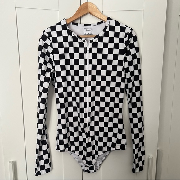 𝗡𝗘𝗪 Checkered Cover bathing suit - Picture 1 of 2